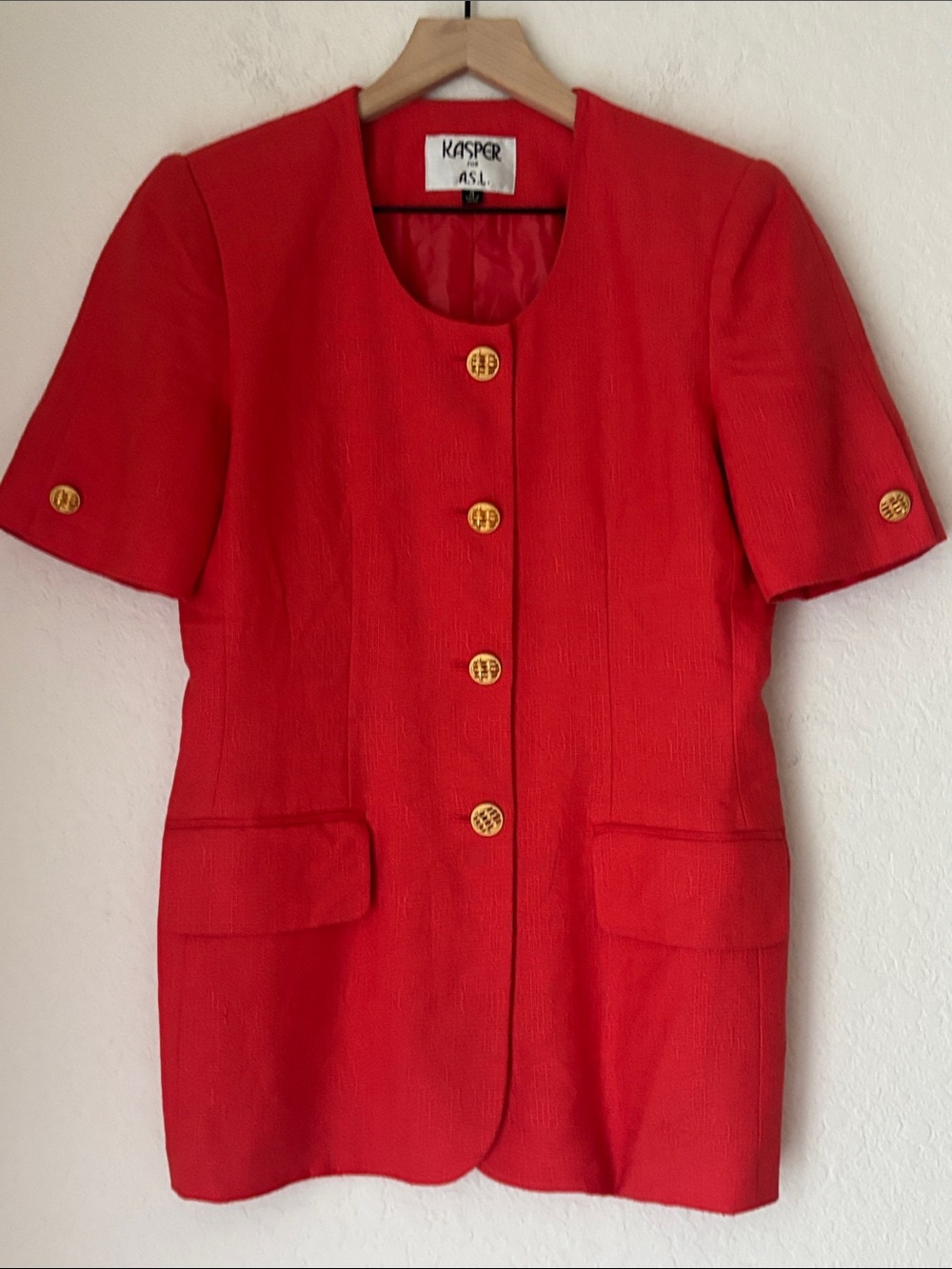 Vintage Kasper Coral-Red Collarless  short Sleeve  Jacket size 4